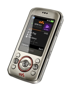 Kostenlose Klingeltöne Sony-Ericsson W395 downloaden.